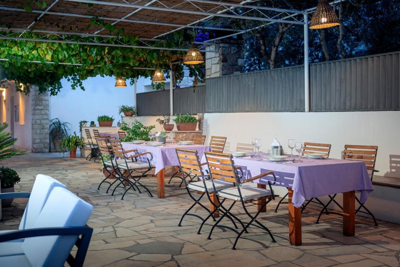 Pansion Marjan Hotel Zavala Luaran gambar